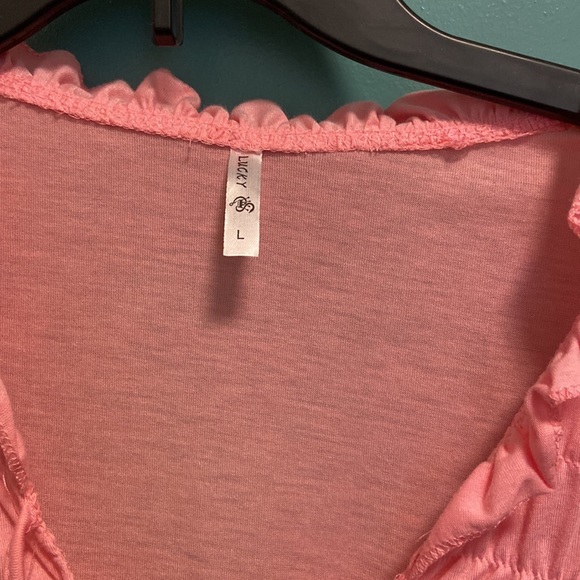 Pink top. - Picture 2 of 3